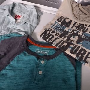 Bundle of men's S casual shirts